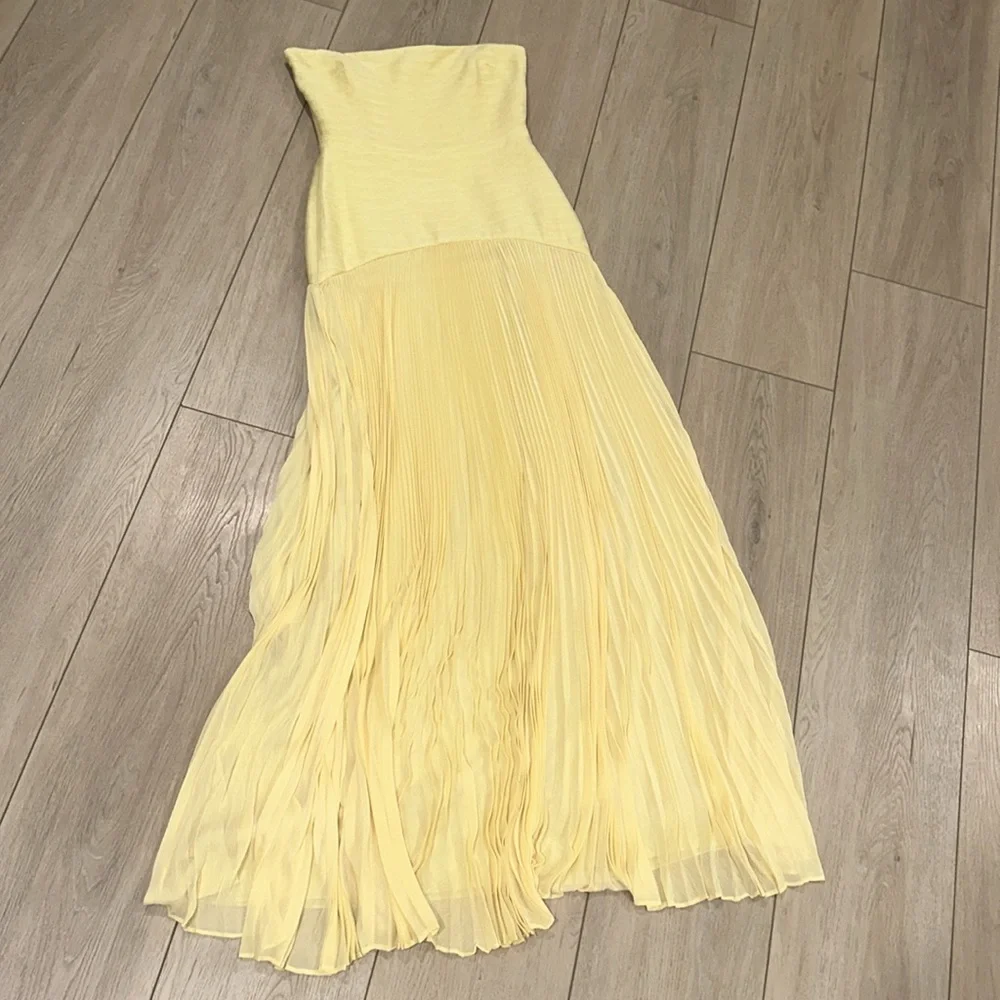 Alexis sunniva dress in yellow! NWT! Never worn, - Picture 2 of 6